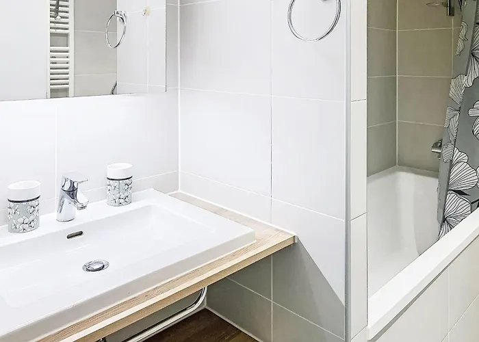Apartment Les Perles Du By Interhome
